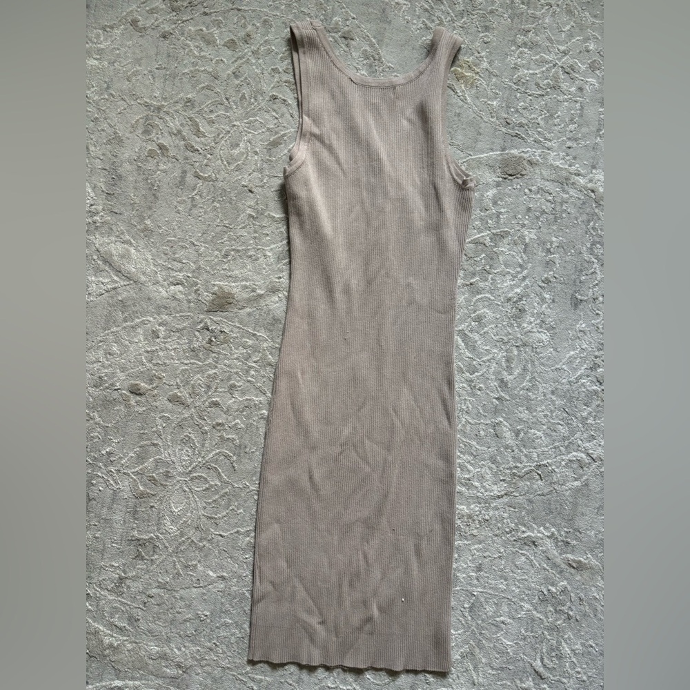 Tan Bodycon dress - Picture 4 of 4